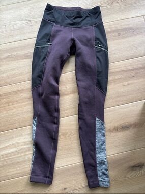 Athleta Plum and Black Colorblock Leggings with Grey Panels